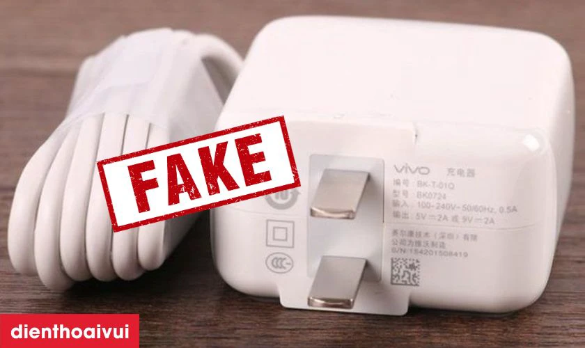 Tại sao điện thoại Vivo Y15 bị hư ch&acirc;n sạc?