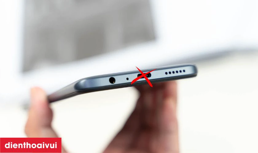 Dấu hiệu cần thay ch&acirc;n sạc Vsmart?