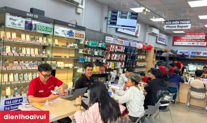 Địa chỉ thay ch&acirc;n sạc Vsmart ch&iacute;nh h&atilde;ng, gi&aacute; rẻ tại TPHCM, H&agrave; Nội