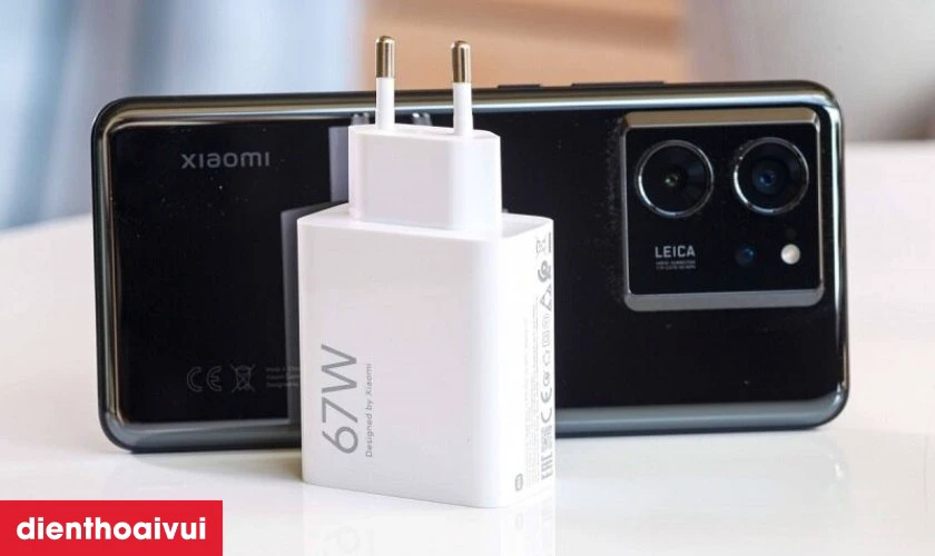 Hướng dẫn c&aacute;ch sạc điện thoại Xiaomi 13T an to&agrave;n