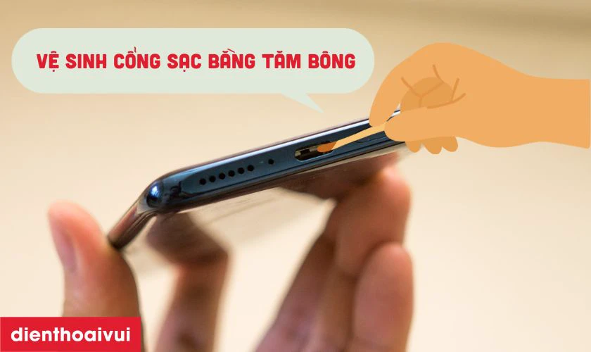 C&aacute;ch sửa ch&acirc;n sạc Xiaomi Mi 11T Pro trước khi thay mới - Vệ sinh cổng sạc