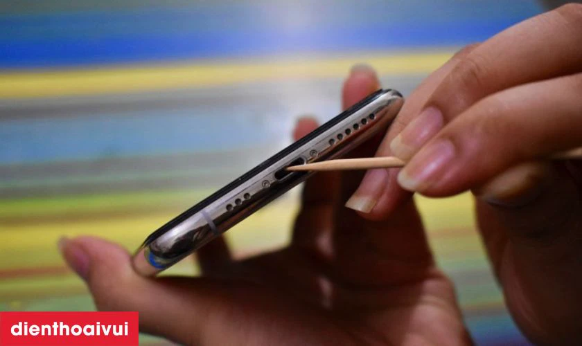 Thay ch&acirc;n sạc Xiaomi Redmi 12C khi n&agrave;o?&nbsp;