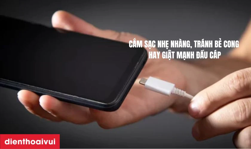 Hướng dẫn c&aacute;ch sạc điện thoại an to&agrave;n