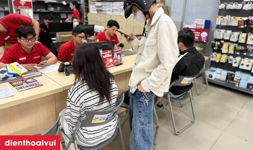 B&agrave;n giao m&aacute;y v&agrave; thanh to&aacute;n