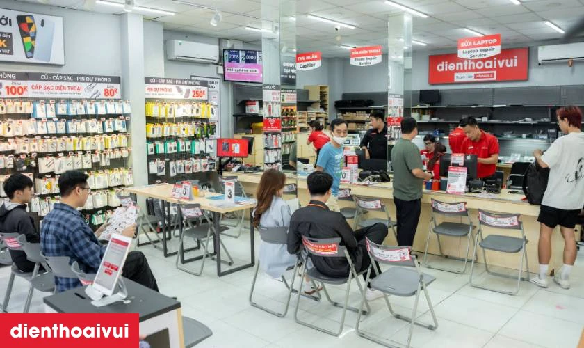 Địa chỉ thay chân sạc Xiaomi Redmi Note 11 5G ở đâu giá tốt tại TPHCM, Hà Nội?