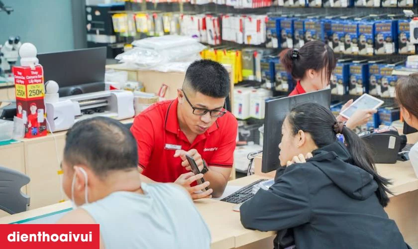 Địa chỉ thay chân sạc Xiaomi Redmi Note 13 ở đâu chính hãng?