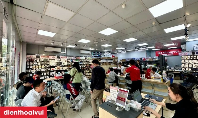 Thay ch&acirc;n sạc Xiaomi Redmi Note 14 Pro Plus tại Điện Thoại Vui