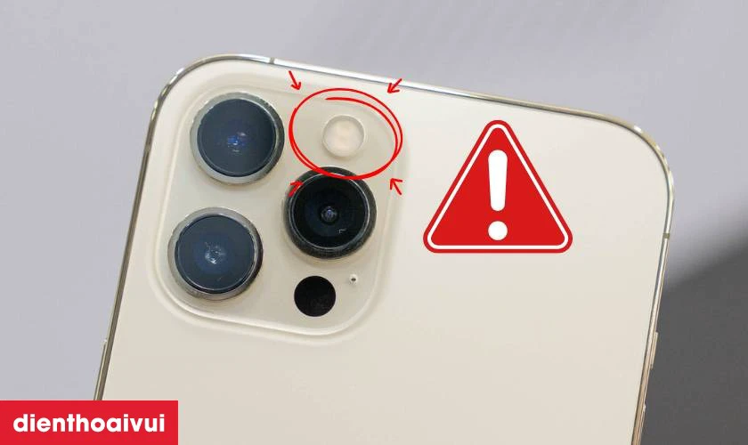 Thay đèn flash bóc máy iPhone 12 Pro Max