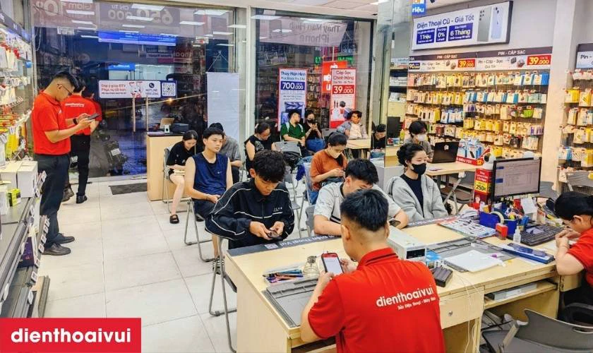 Hệ thống cửa hàng sửa chữa có mặt rộng khắp TP.HCM, Hà Nội