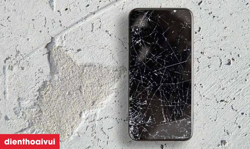 Dấu hiệu n&agrave;o bạn cần thay &eacute;p k&iacute;nh Honor X5 Plus?