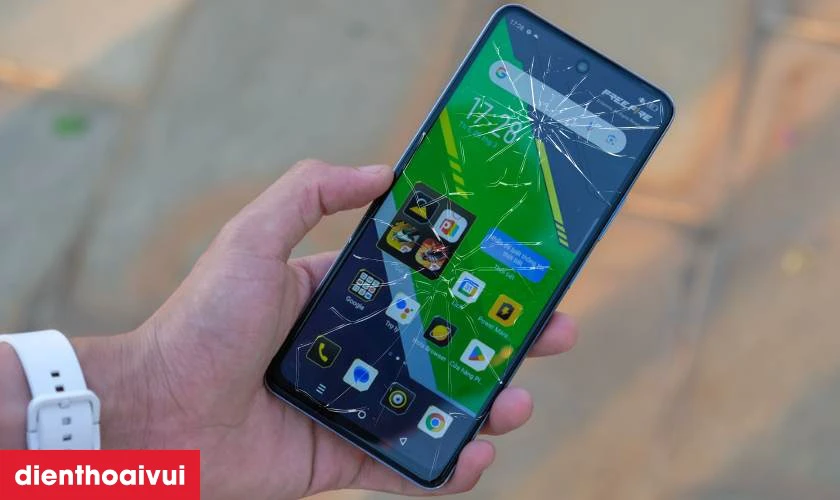 Khi nào bạn cần thay ép kính Infinix Hot 40i