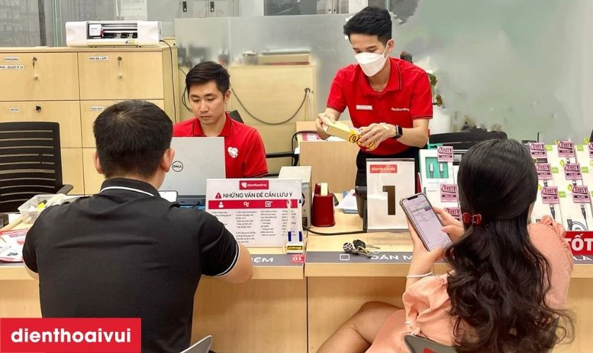 Kiểm tra lại, lắp r&aacute;p, d&aacute;n tem bảo h&agrave;nh v&agrave; vệ sinh