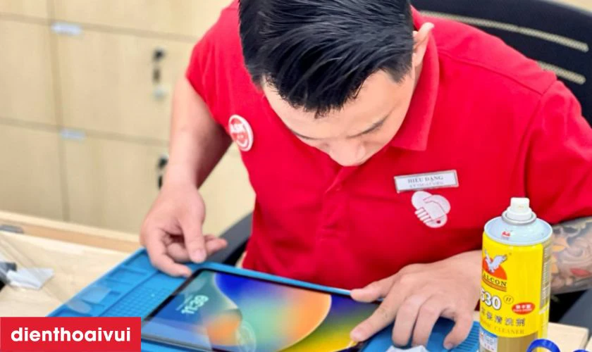 Dịch vụ thay &eacute;p k&iacute;nh iPad 3 ch&iacute;nh h&atilde;ng Feaglet ch&iacute;nh h&atilde;ng, lấy liền tại Điện Thoại Vui