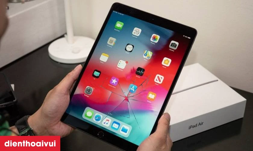 Nguyên nhân tại sao iPad dễ bị nứt vỡ mặt kính