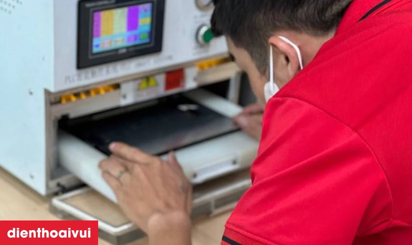 Quy trình thay ép kính iPad Pro 10.5 inch chính hãng Feaglet minh bạch lấy liền tại Điện Thoại Vui