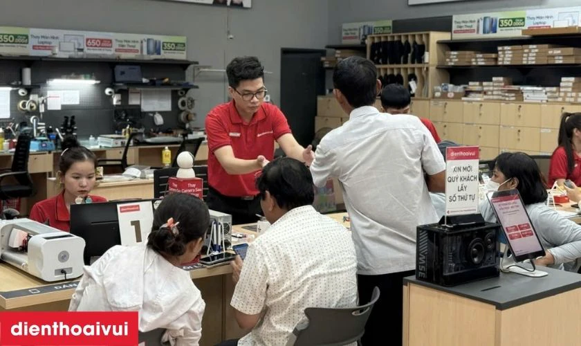Quy trình thay ép kính iPad Pro 12.9 2021 tại Điện Thoại Vui