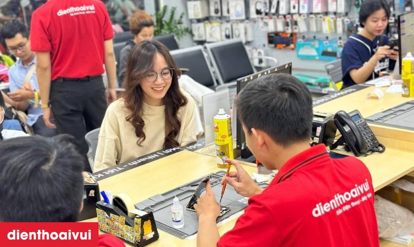 Dịch vụ thay ép kính iPad Pro M4 13 inch 2024 chính hãng