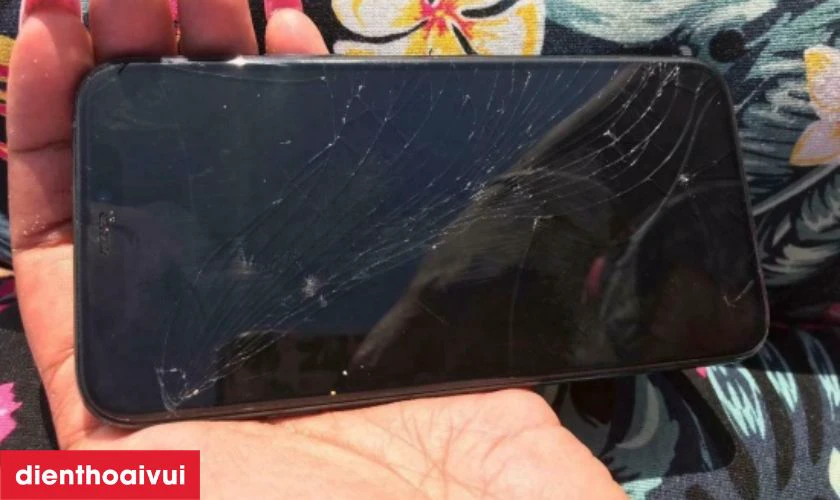 Các dấu hiệu nhận biết bạn cần thay ép kính iPhone 11 Pro chính hãng Feaglet mới