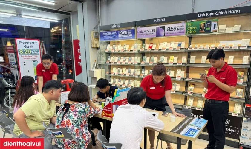 Tiếp nhận iPhone bị nứt vỡ kính