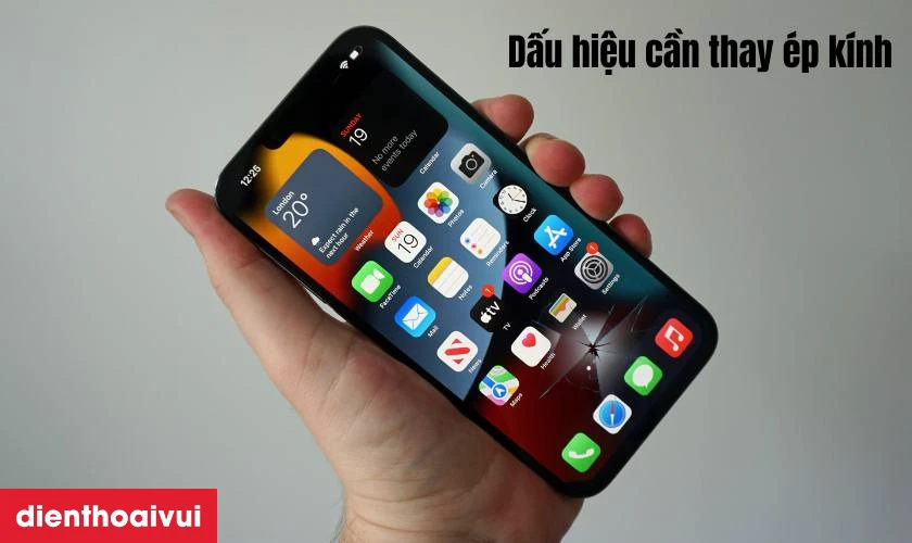 Các dấu hiệu nhận biết bạn cần thay ép kính iPhone 13 Pro chính hãng Feaglet mới