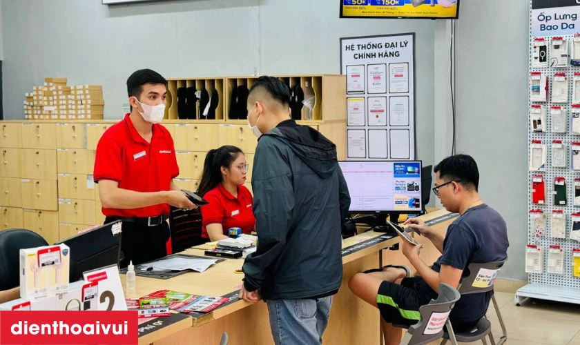 Quy trình thay ép kính iPhone 14 Pro Max chính hãng Feaglet tại Điện Thoại Vui