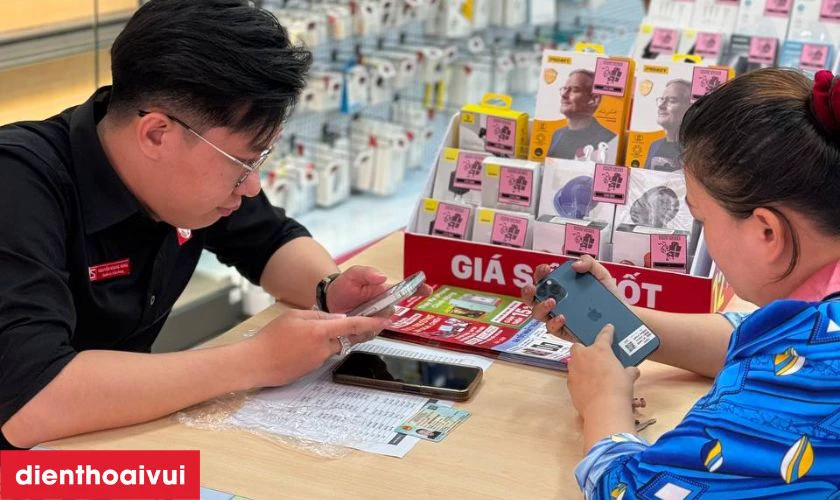 Máy được trả lại để khách kiểm tra lại lần cuối