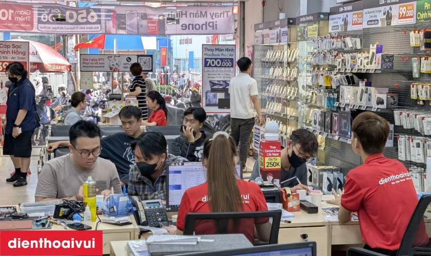 Địa chỉ thay ép kính iPhone 15 Pro Max chính hãng Feaglet ở đâu uy tín