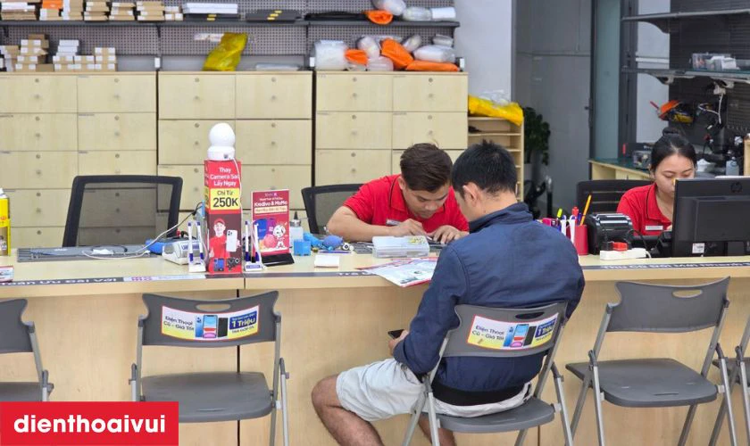 Quy trình thay ép kính iPhone 16 Pro Max tại Điện Thoại Vui