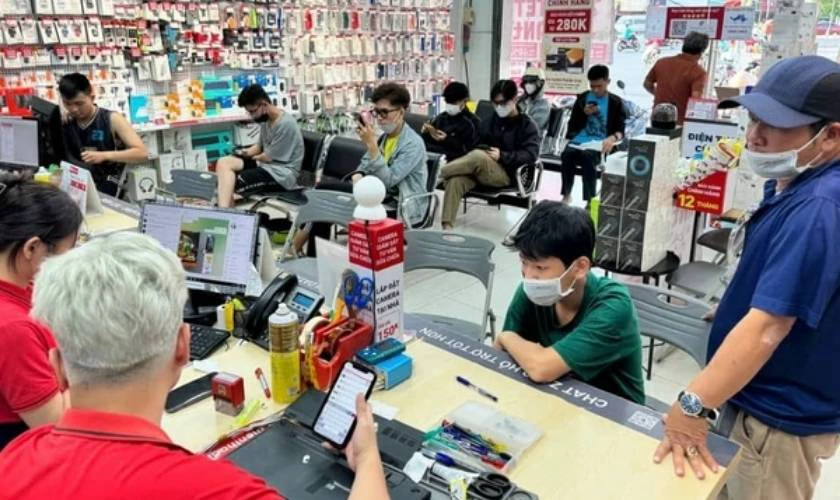 Ép kính iPhone quận Cầu Giấy