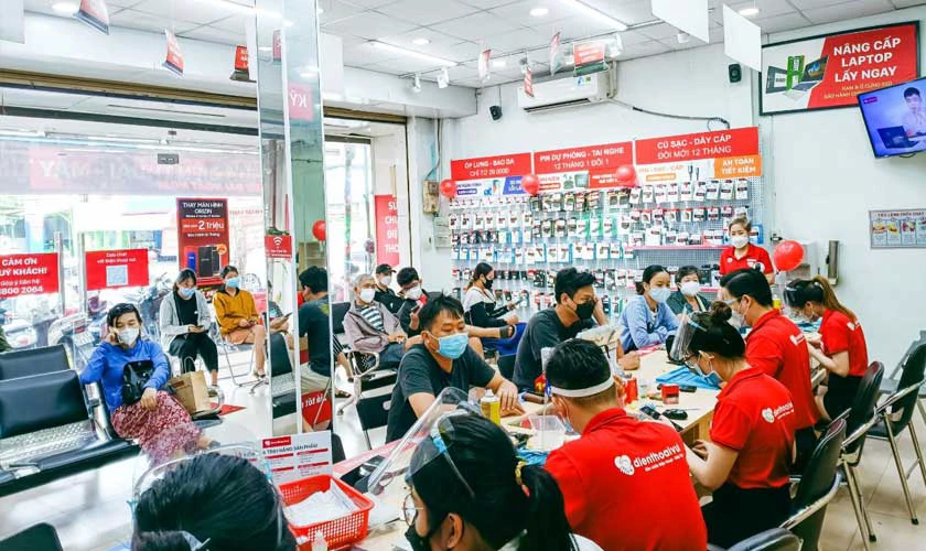 Hình 3: Điện Thoại Vui tự hào là thương hiệu hàng đầu trong lĩnh vực sửa chữa điện thoại