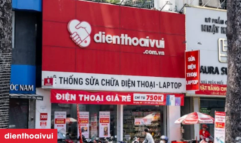 Dịch vụ thay ép kính iPhone Xr chính hãng Feaglet lấy liền tại Điện Thoại Vui