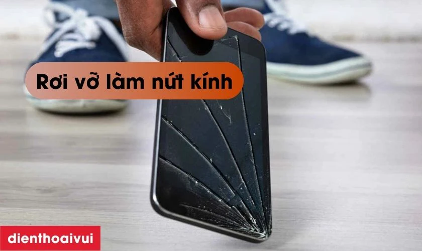 Nguyên nhân khiến Samsung Galaxy Z Fold 6 dễ bị nứt vỡ mặt kính