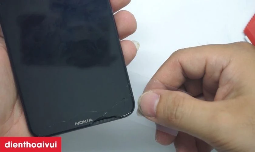Những lưu ý trước khi thay ép kính Nokia G50