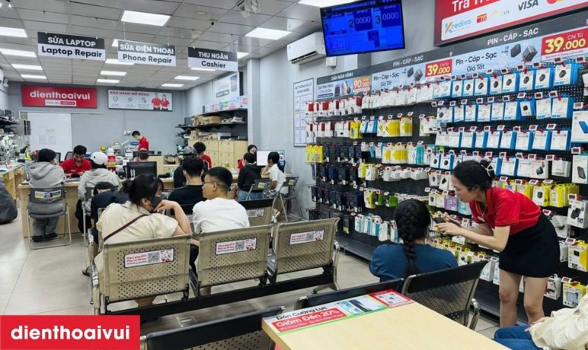 Địa chỉ thay &eacute;p k&iacute;nh Nubia Red Magic 9S Pro Plus ở đ&acirc;u ch&iacute;nh h&atilde;ng, lấy liền tại Hà N&ocirc;̣i và TP HCM?