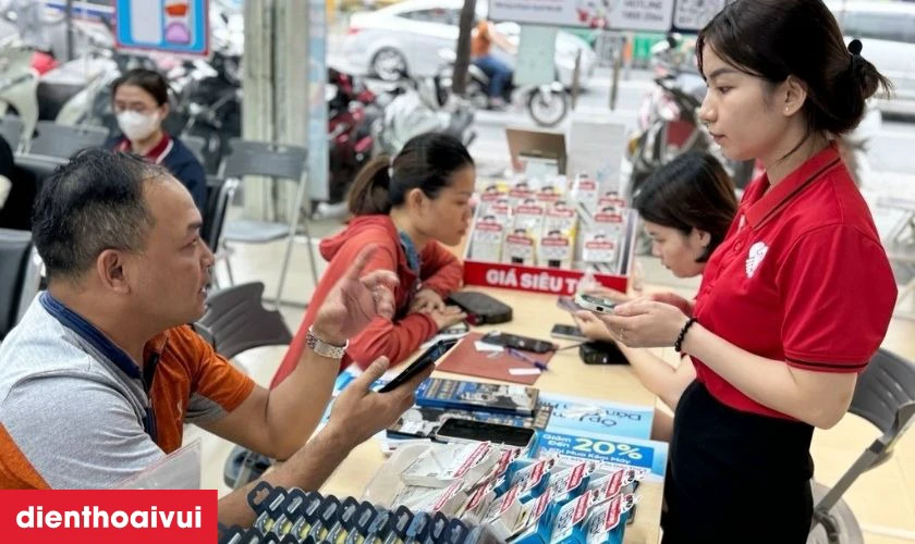 Tư vấn viên chuyên nghiệp giúp bạn chọn đúng dịch vụ cho thiết bị