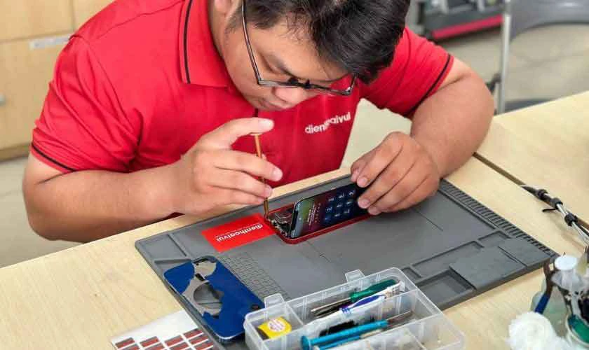 Quy trình thay ép kính OPPO tại Điện Thoại Vui
