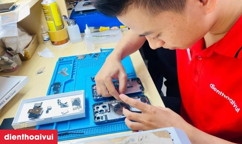 Quy trình thay ép kính OPPO Reno3 Pro minh bạch lấy liền tại Điện Thoại Vui
