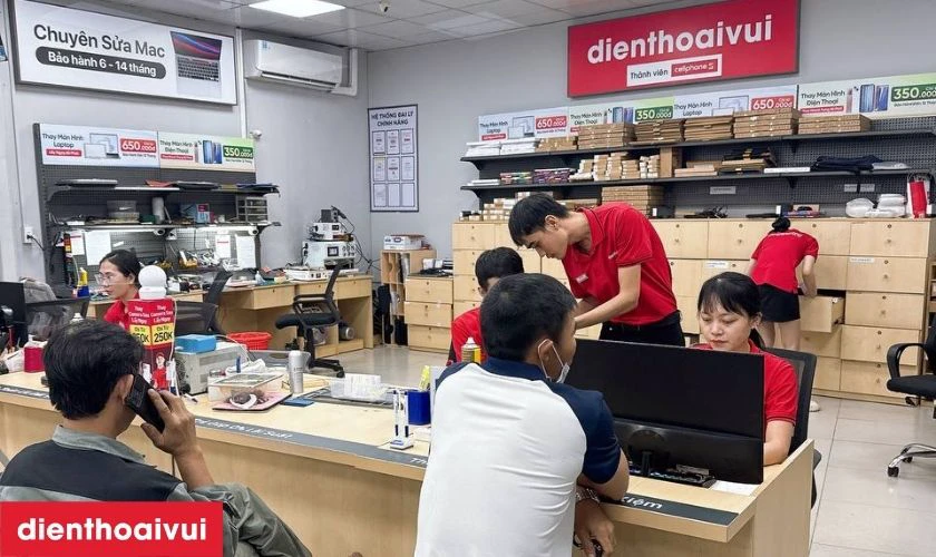 Quy trình thay ép kính Oppo Reno7 5G chuyên nghiệp tại Điện Thoại Vui