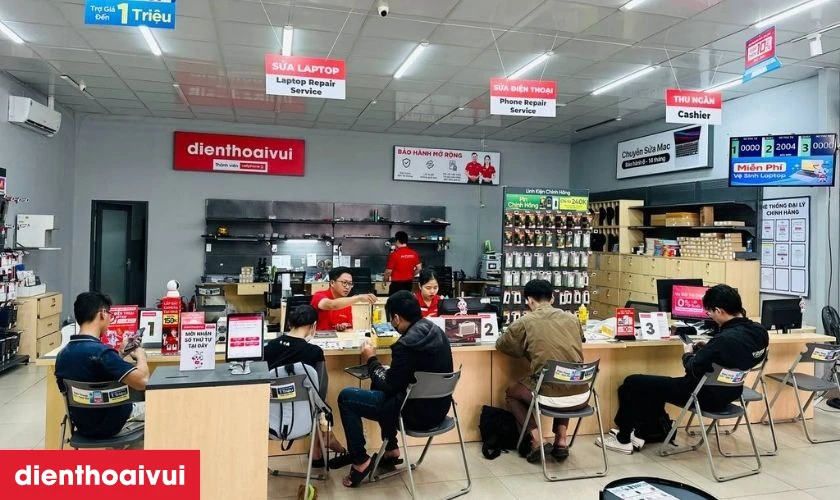 Điện Thoại Vui là địa chỉ thay ép kính POCO X5 uy tín nhất