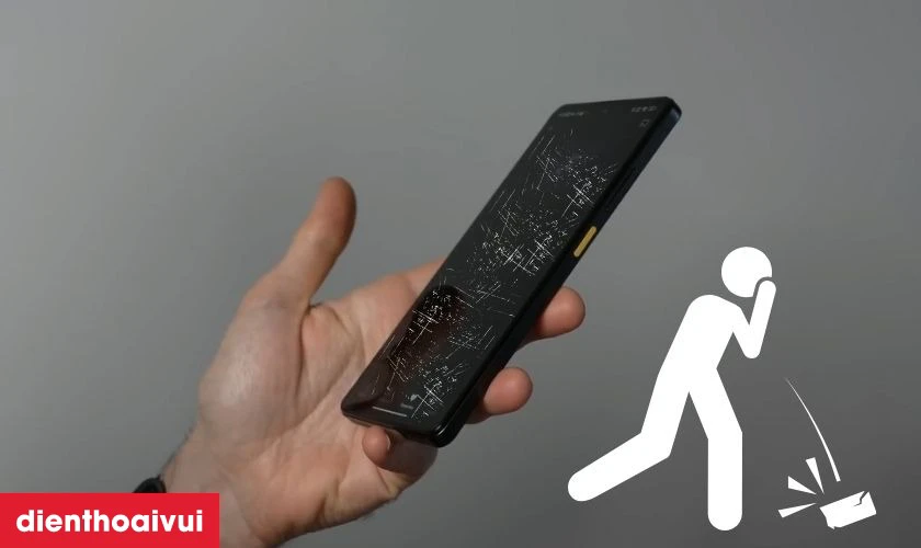 Rơi rớt là nguyên nhân gây hỏng kính màn hình thường gặp