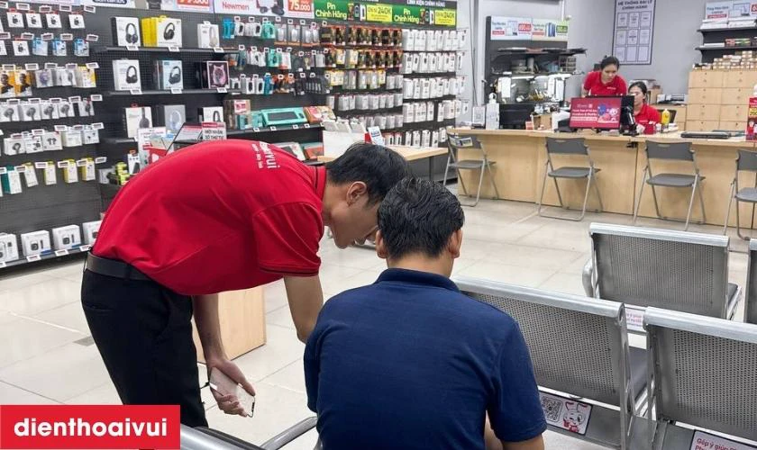 Quy trình thay ép kính Realme 12 Plus chuyên nghiệp tại Điện Thoại Vui