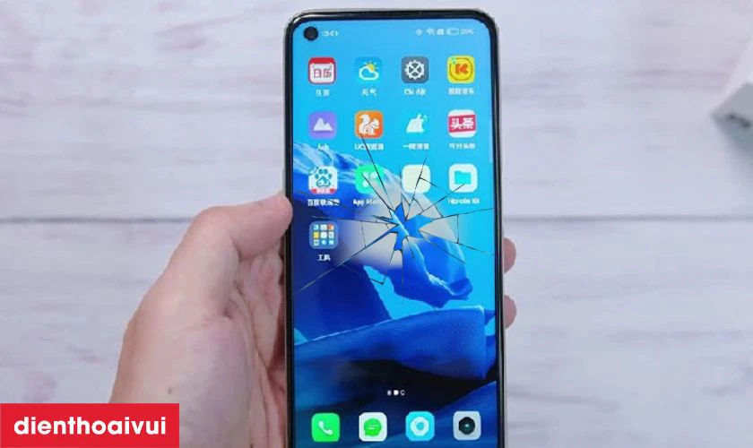 Dấu hiệu nào bạn cần thay ép kính Realme GT 5G