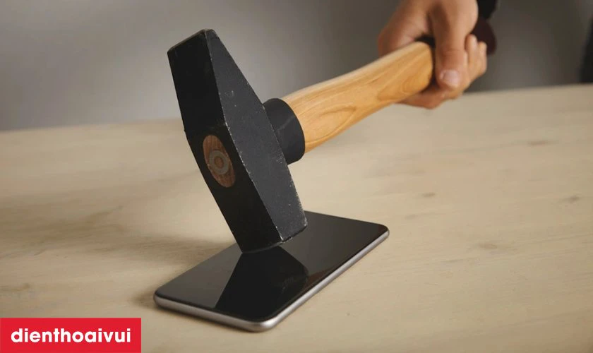 Nguy&ecirc;n nh&acirc;n mặt k&iacute;nh Realme GT 7T bị hư hỏng