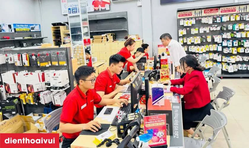 Địa chỉ thay &eacute;p k&iacute;nh Realme GT 7T uy t&iacute;n