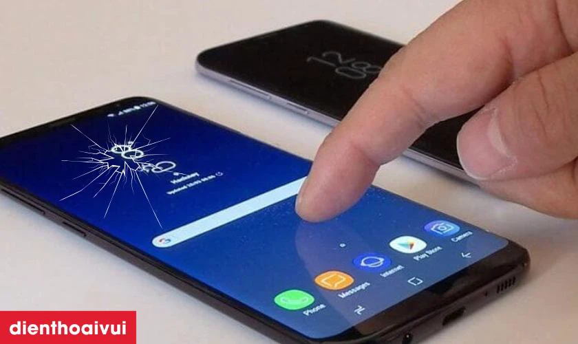 Các trường hợp bạn cần thay ép kính realme Note 50 mới
