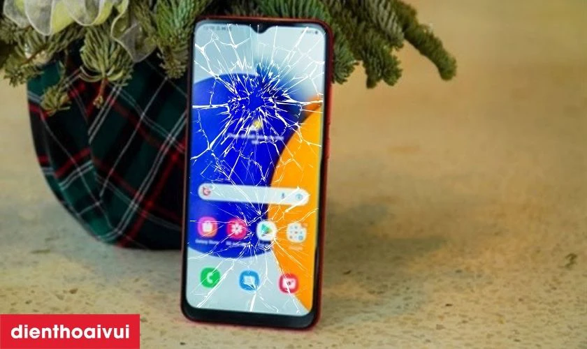 Các dấu hiệu nhận biết bạn cần thay ép kính Samsung Galaxy A04 mới
