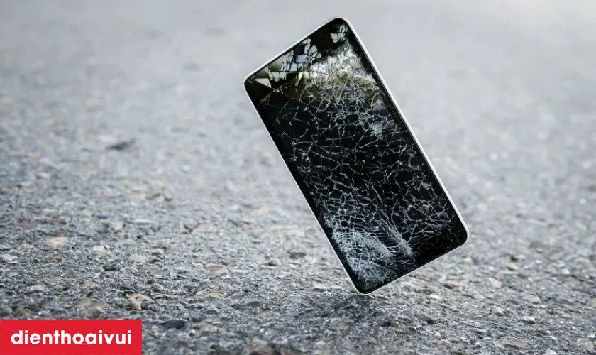 Nguyên nhân tại sao điện thoại Samsung Galaxy A05 dễ bị nứt vỡ mặt kính