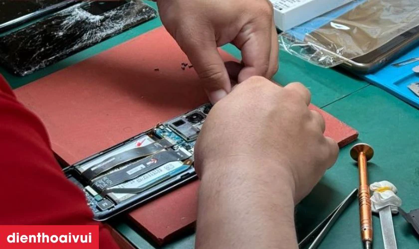 Tại sao chọn ép kính Samsung Galaxy A23 loại G+ tại Điện Thoại Vui?