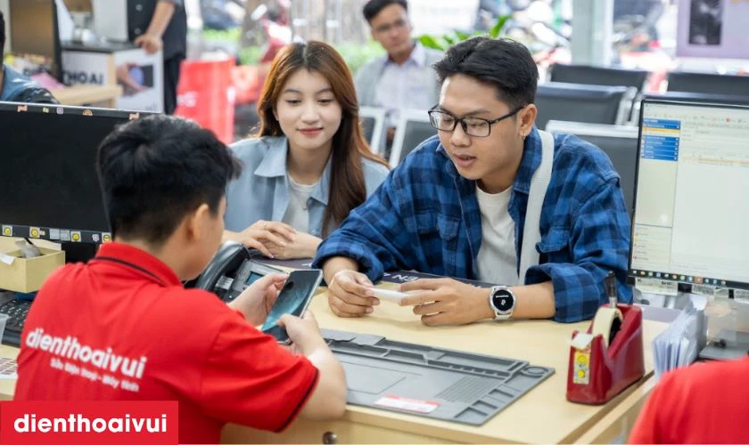 Có nên thay ép kính Samsung Galaxy S24 Plus không?
