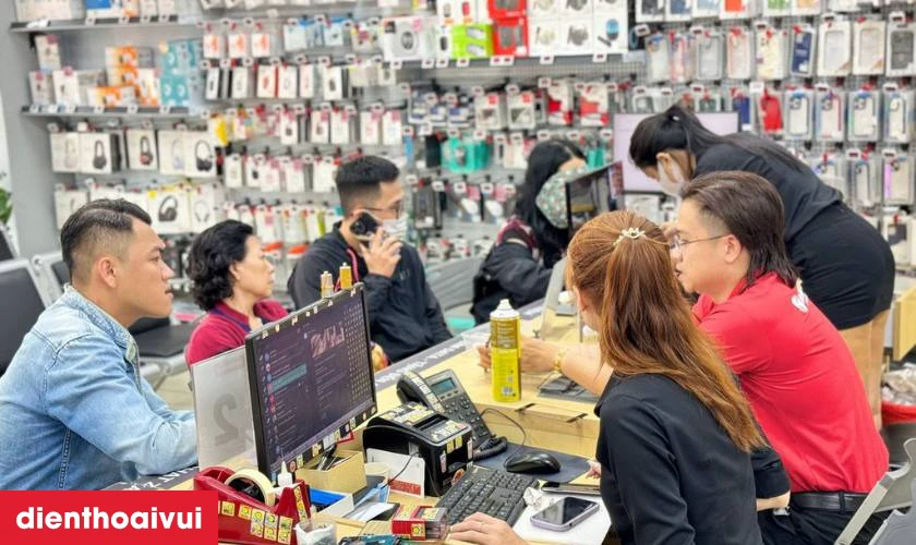 Quy trình thay thay ép kính Samsung Galaxy S25 Plus minh bạch